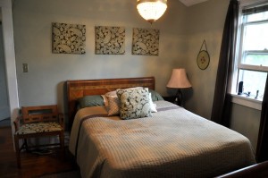 bebehblog home tour brown and green guest room