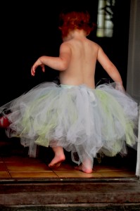 easy no-sew baby tutu tutorial